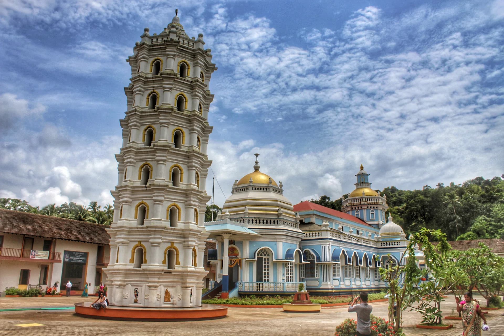 Shree Mangesh Temple